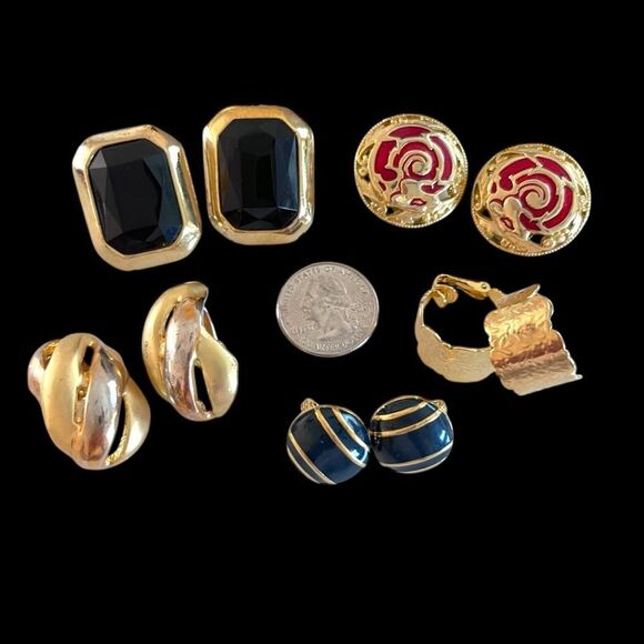 Vintage 90’s Gold Clip On Earrings Lot - Picture 6 of 6